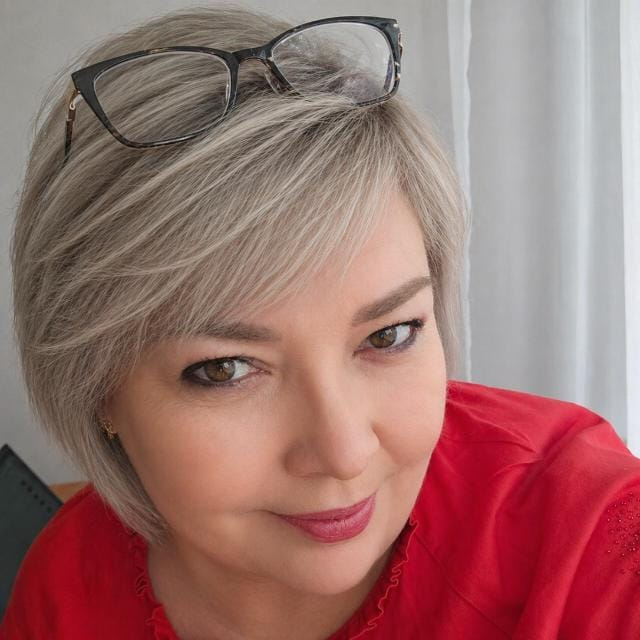 ЕЛЕНА МИХАЙЛОВНА.png